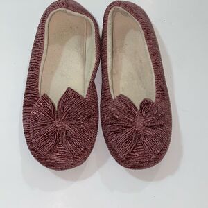 Pink Bow Detail Slippers with Textured Finish. Size 11-12 US
